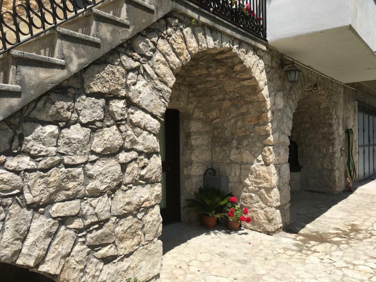 Aparthotel Casa Sarlo Petina Exterior foto
